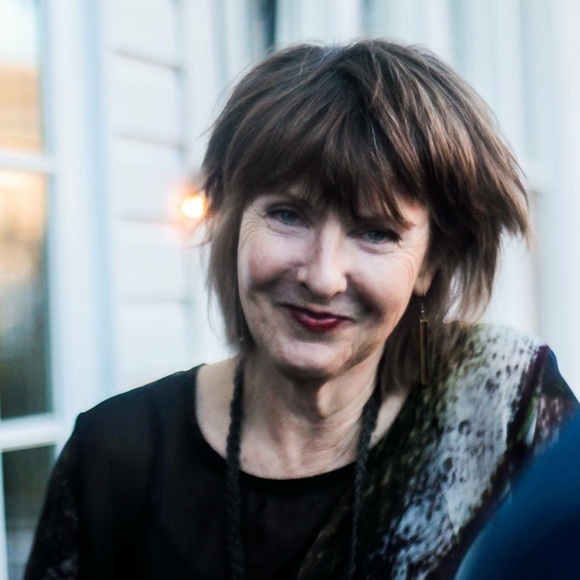 Meet your Posher, Jan - Picture 2 of 2